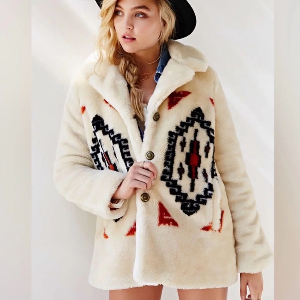 Ecote Cream Teddy Jacket with Tribal Design - Picture 4 of 4
